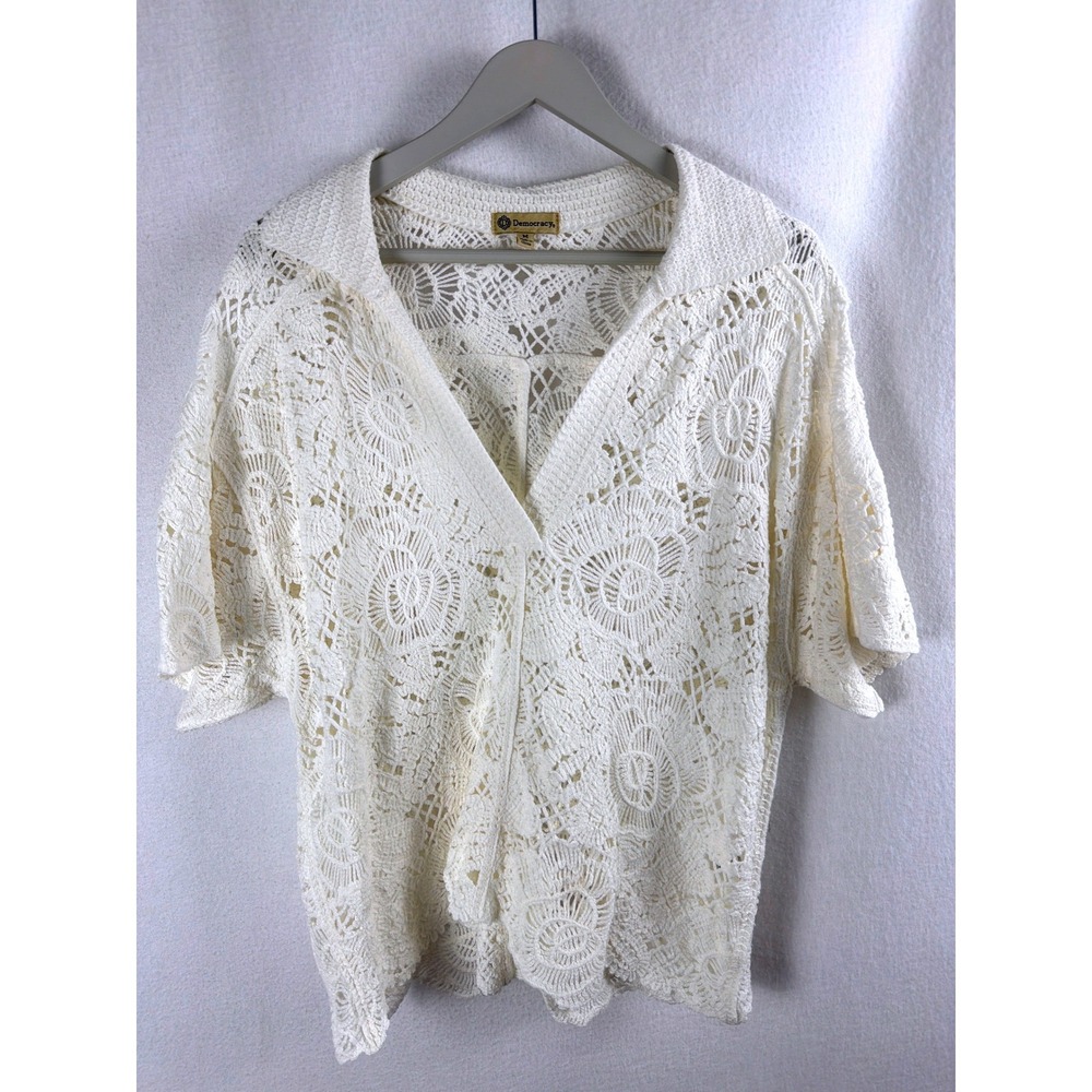 Democracy Women White Crochet Lace V-Neck Blouse Short Sleeve Knit Top M